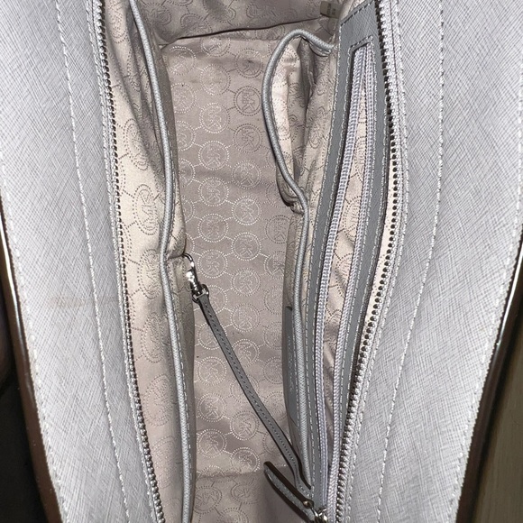 Grey Michael Kors purse with original dust bag - Picture 3 of 4
